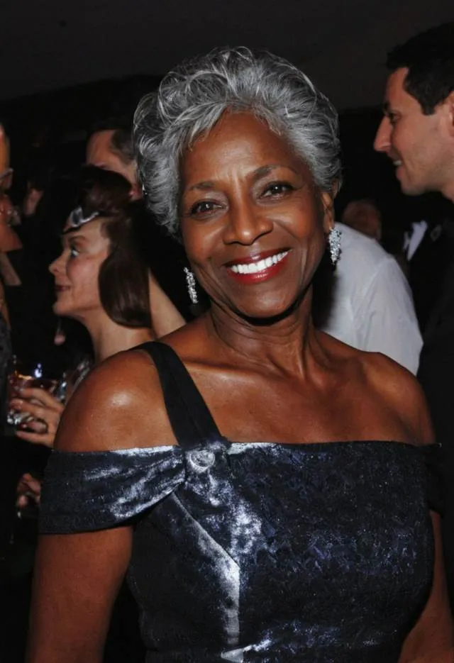 Nicole, 65