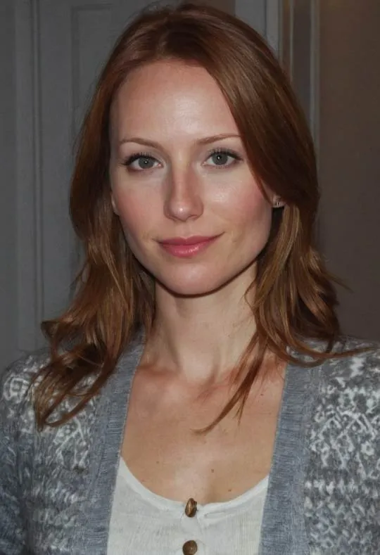 Sandra, 40